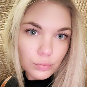 Meet your Posher, Christie